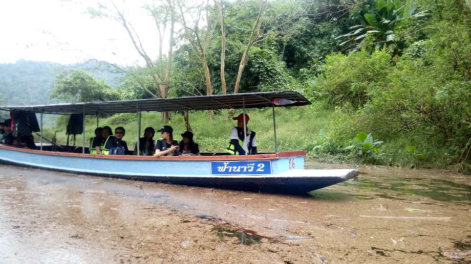 ล่องเรือหางยาวเหนือเขื่อนขุนด่านปราการชล